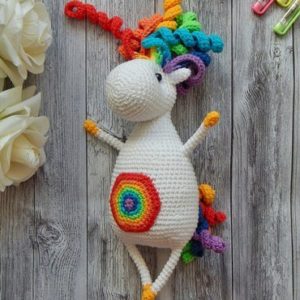 Crochet unicorn amigurumi