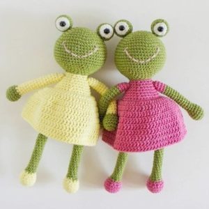 Crochet frogs amigurumi