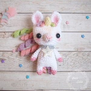 Crochet unicorn amigurumi