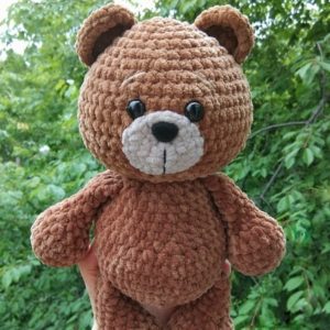 Crochet bear amigurumi