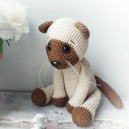 Crochet cat amigurumi
