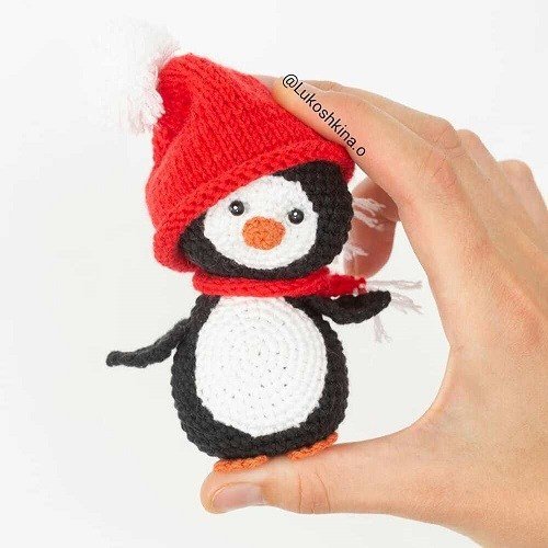 Crochet penguin amigurumi