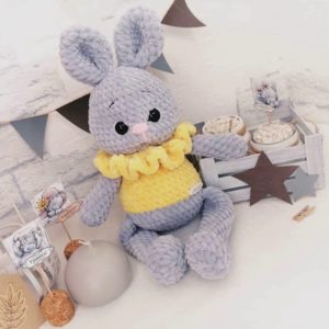 Crochet bunny amigurumi
