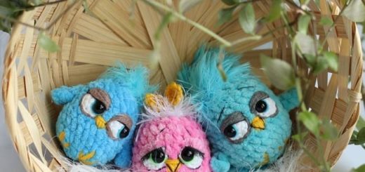 Crochet plush bird