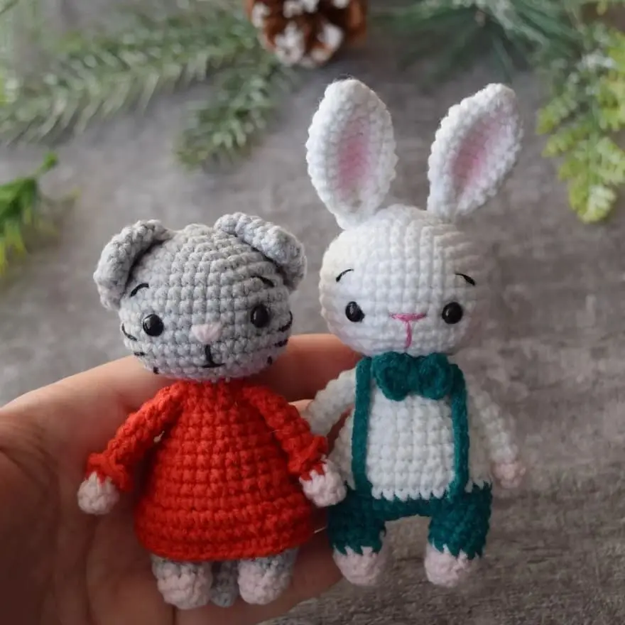 Crochet cat and bunny amigurumi