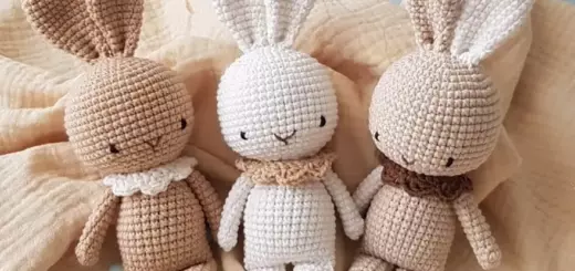 Crochet bunny with collar