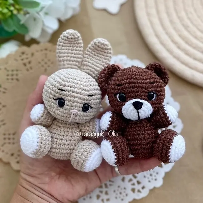 Amigurumi bunny and teddy bear