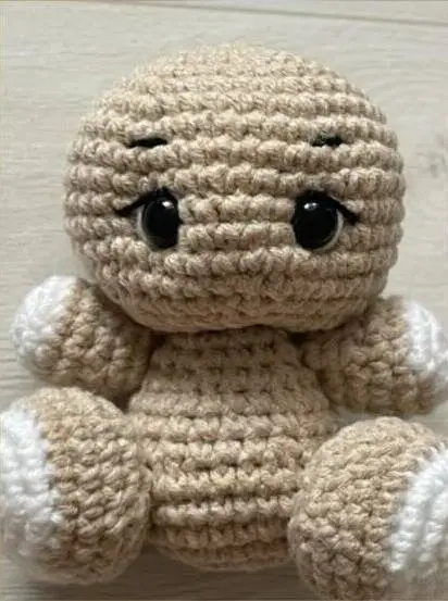 Crochet bunny eye tightening
