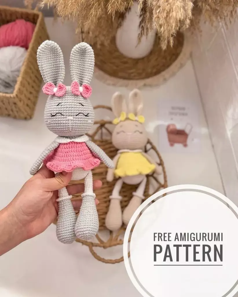 Crochet bunny in dress pattern Crochet bunny in dress pattern