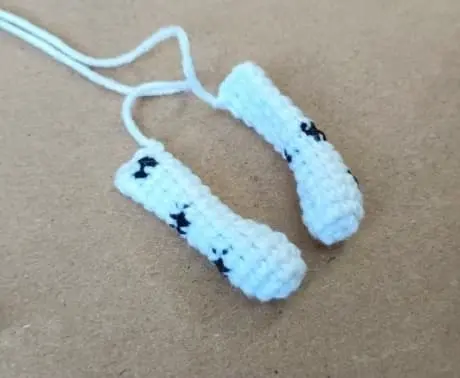 Crochet Dalmatian: arms Crochet Dalmatian arms
