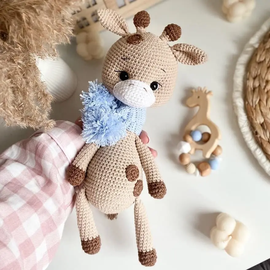 Free cute giraffe amigurumi pattern