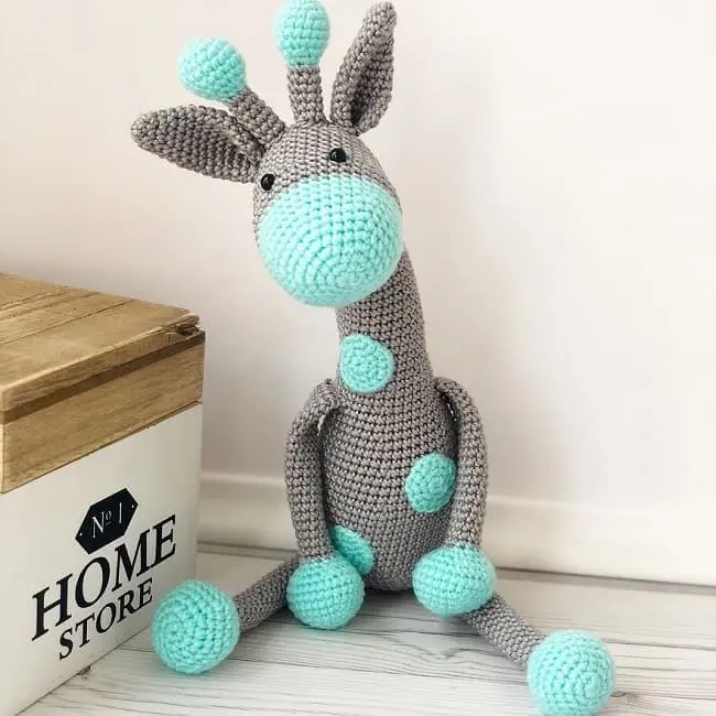 Amigurumi giraffe pattern