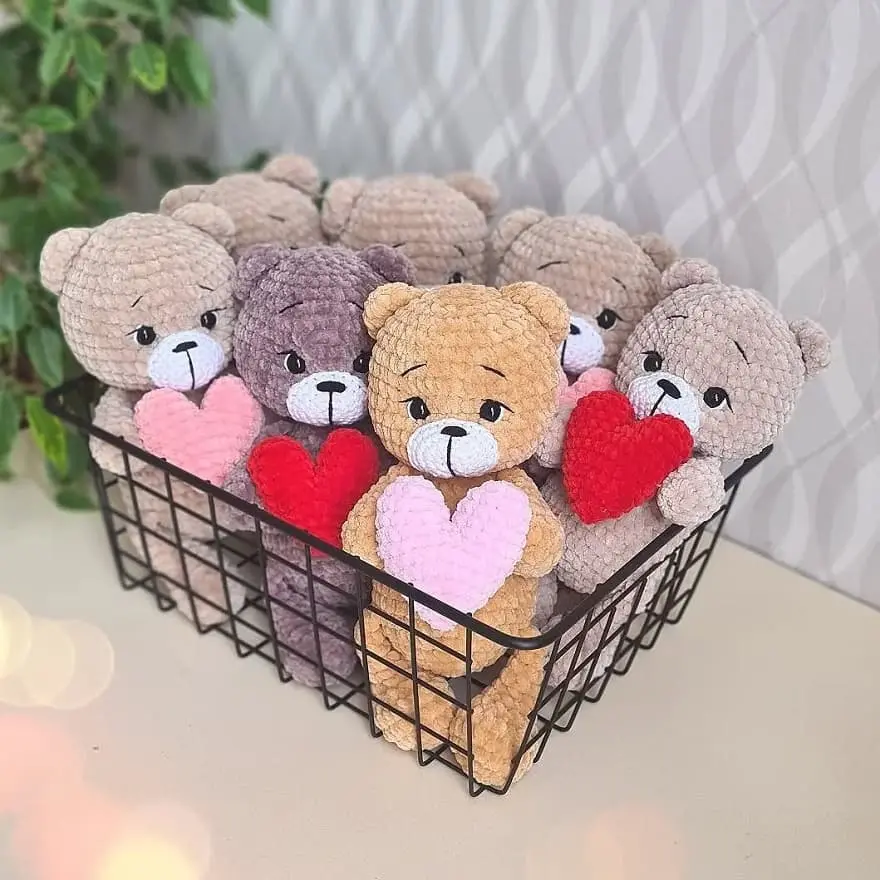 Crochet Valentine teddy bear