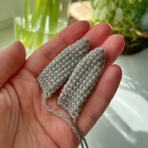 Amigurumi bunny ears