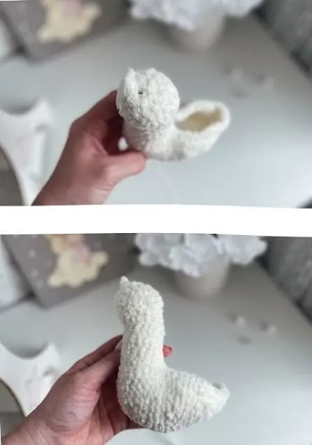 Amigurumi goose neck and head