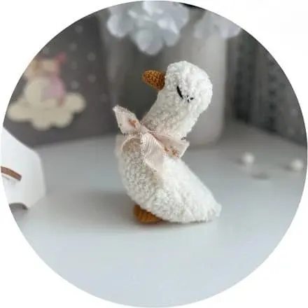 Amigurumi goose toy