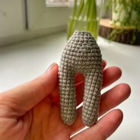 Crochet bunny legs and body