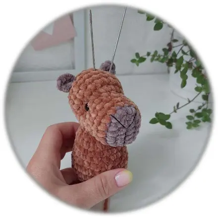Capybara amigurumi head and body